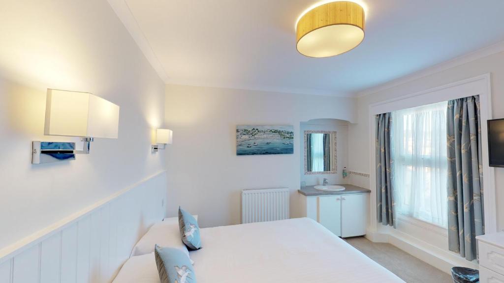 Ommaroo Hotel, Saint Helier Jersey – Updated 2023 Prices