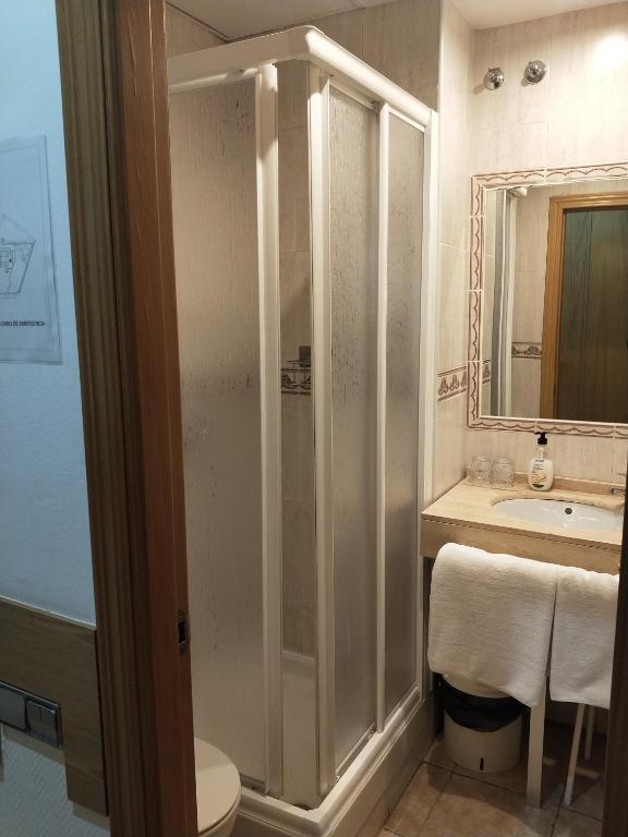 Hostal Maria Ronda - 13