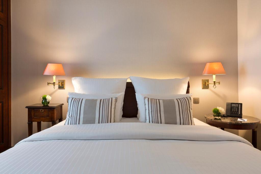 Warwick Grand-Place Brussels - Resim 7