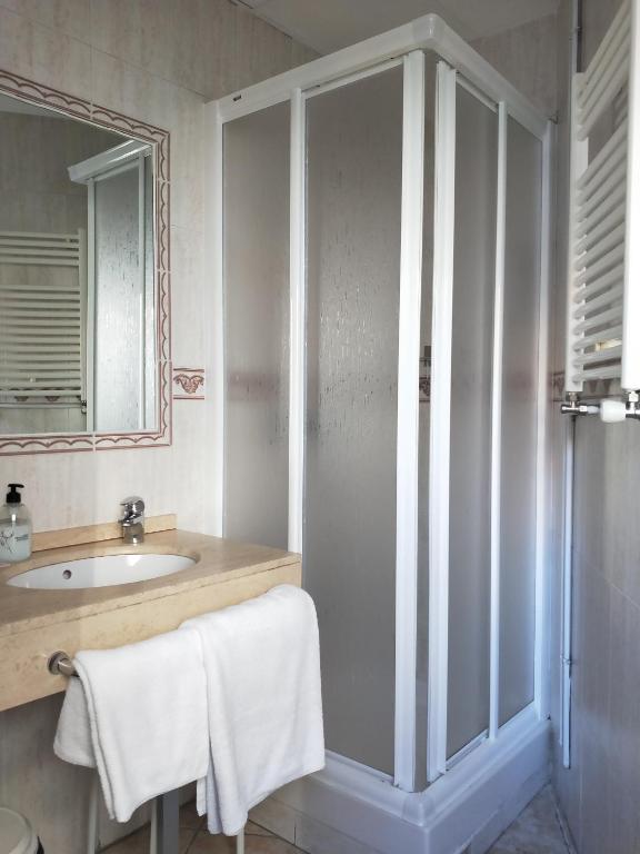 Hostal Maria Ronda - 8