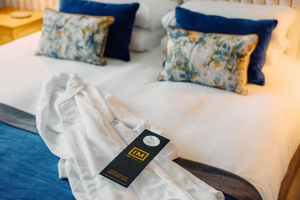 Ένα ή περισσότερα κρεβάτια σε δωμάτιο στο Hotel Imperial Dundalk