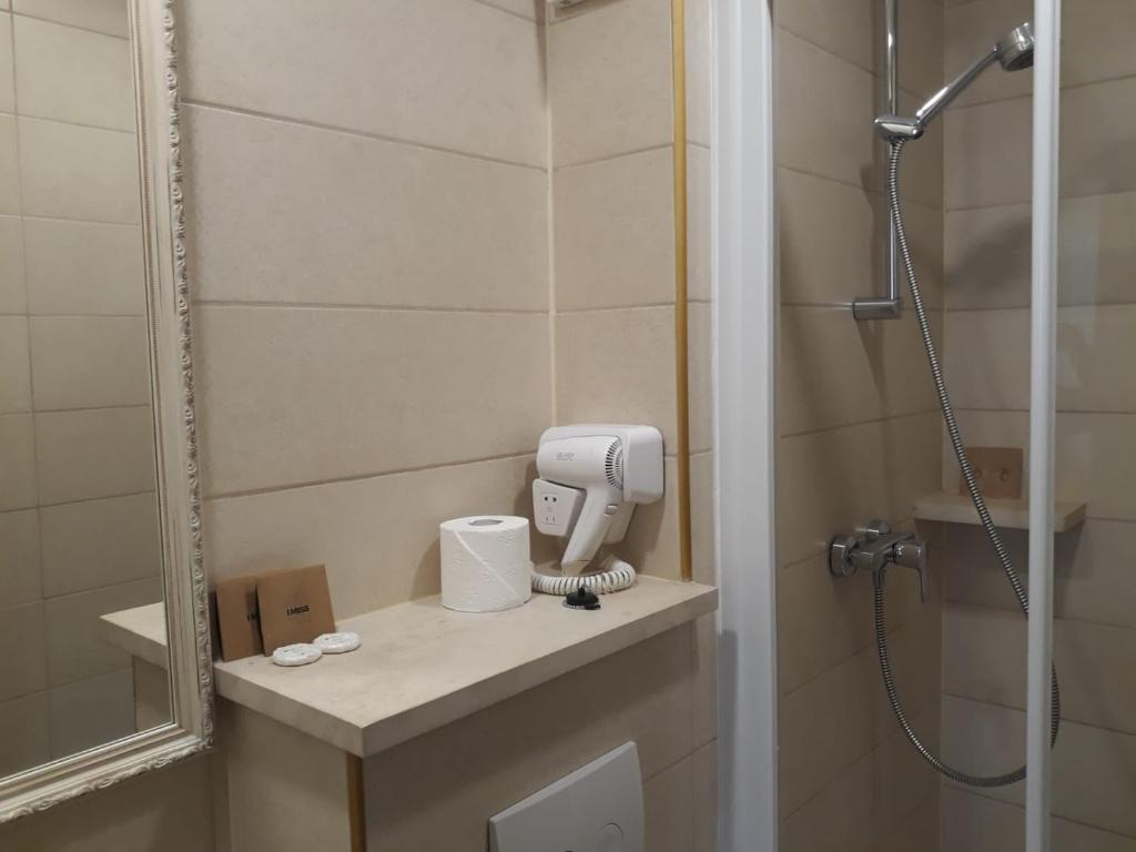 Koupelna v ubytování Hotel Florentina