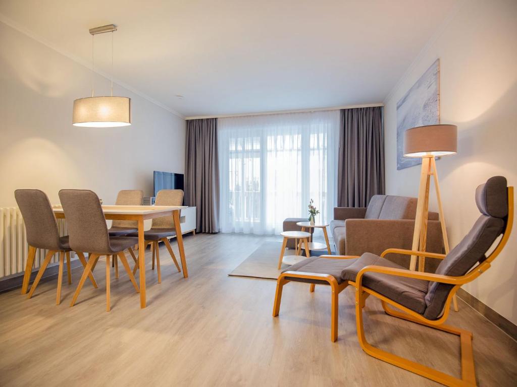 Dünenpark Binz - Komfort Ferienwohnung mit 1 Schlafzimmer und Balkon im Obergeschoss 158 - Apartamento Con Balcón