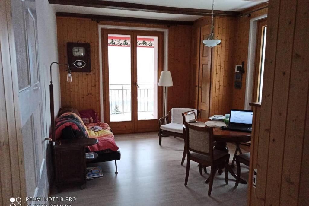 Posezení v ubytování NOUVEAU! Dans résidence Alexandra House