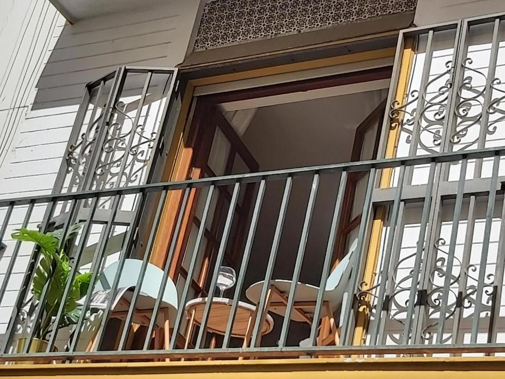 Balkón alebo terasa v ubytovaní Misterhost Santa Cruz II -Jardines de Murillo