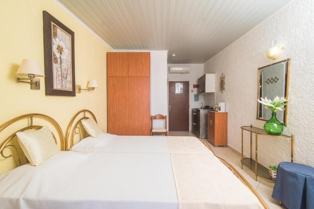 Kommeno Bay Apartments - 8