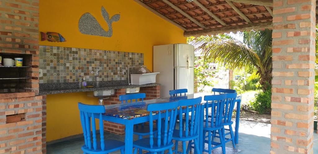 Kuchyň nebo kuchyňský kout v ubytování Casa na Praia com Piscina