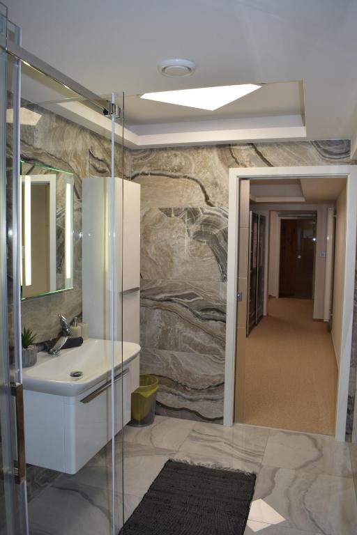 GRAND HARRACHOV PENSION v centru - 19