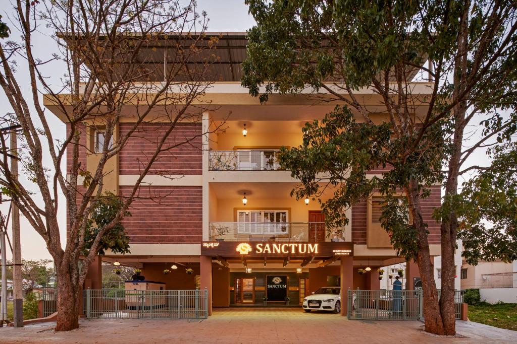 - une vue extérieure sur le bâtiment santillien dans l'établissement Sanctum Luxury Serviced Apartments, à Chikmagalur