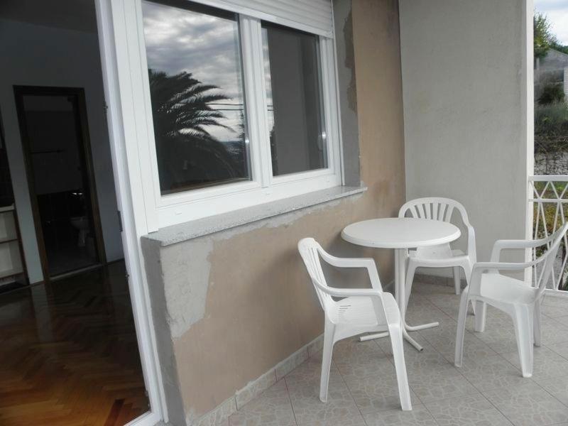 Balkón alebo terasa v ubytovaní Apartment in Duce with sea view, terrace, air conditioning, Wi-Fi (4166-2)