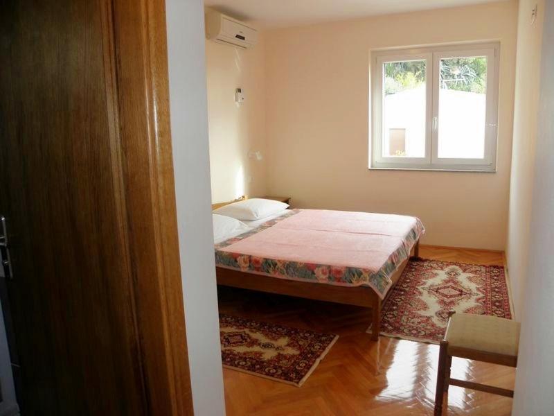 Posteľ alebo postele v izbe v ubytovaní Apartment in Duce with sea view, terrace, air conditioning, Wi-Fi (4166-2)