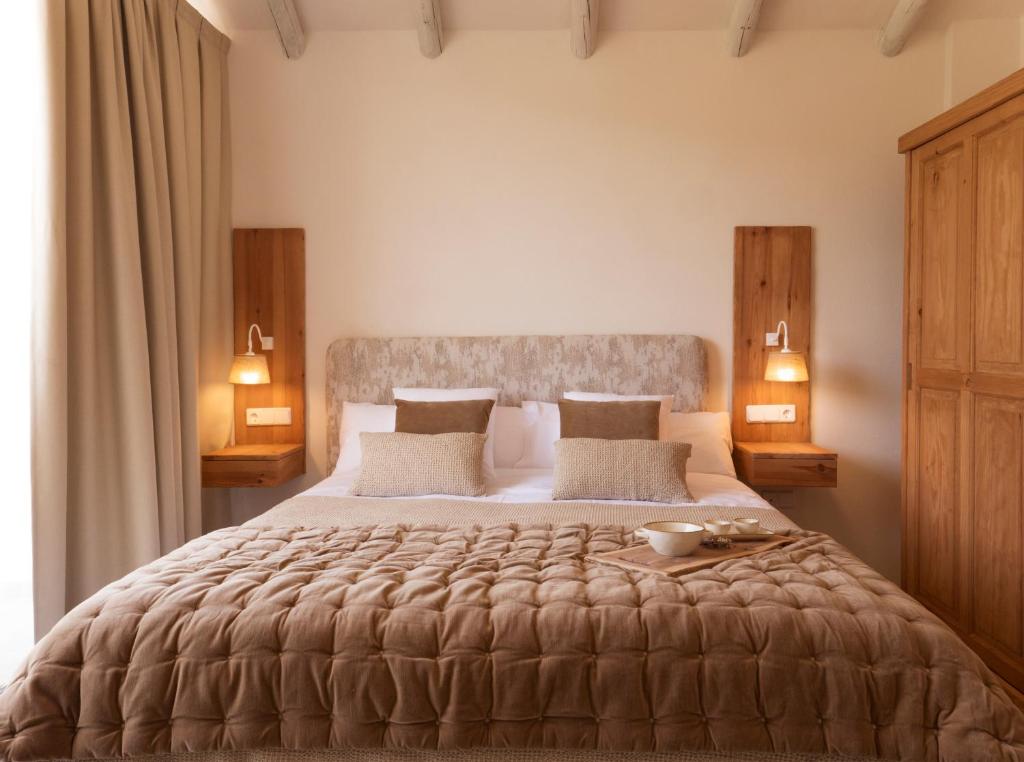 Cama o camas de una habitación en Hacienda Fresneda María by Charming Stay Adults Recommended