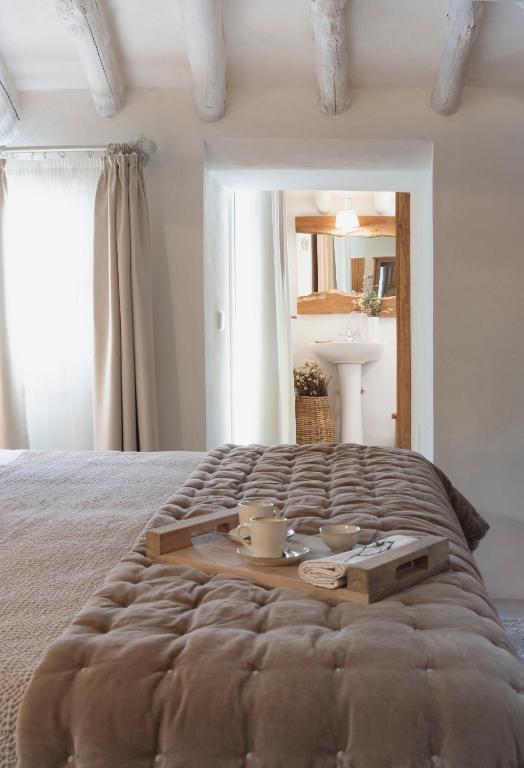 Cama o camas de una habitación en Hacienda Fresneda María by Charming Stay Adults Recommended