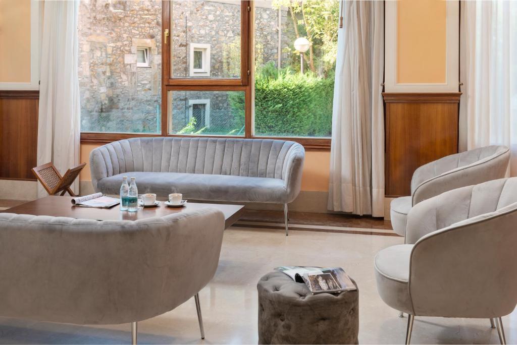 Posezení v ubytování Hospedium Hotel Blu Sondika