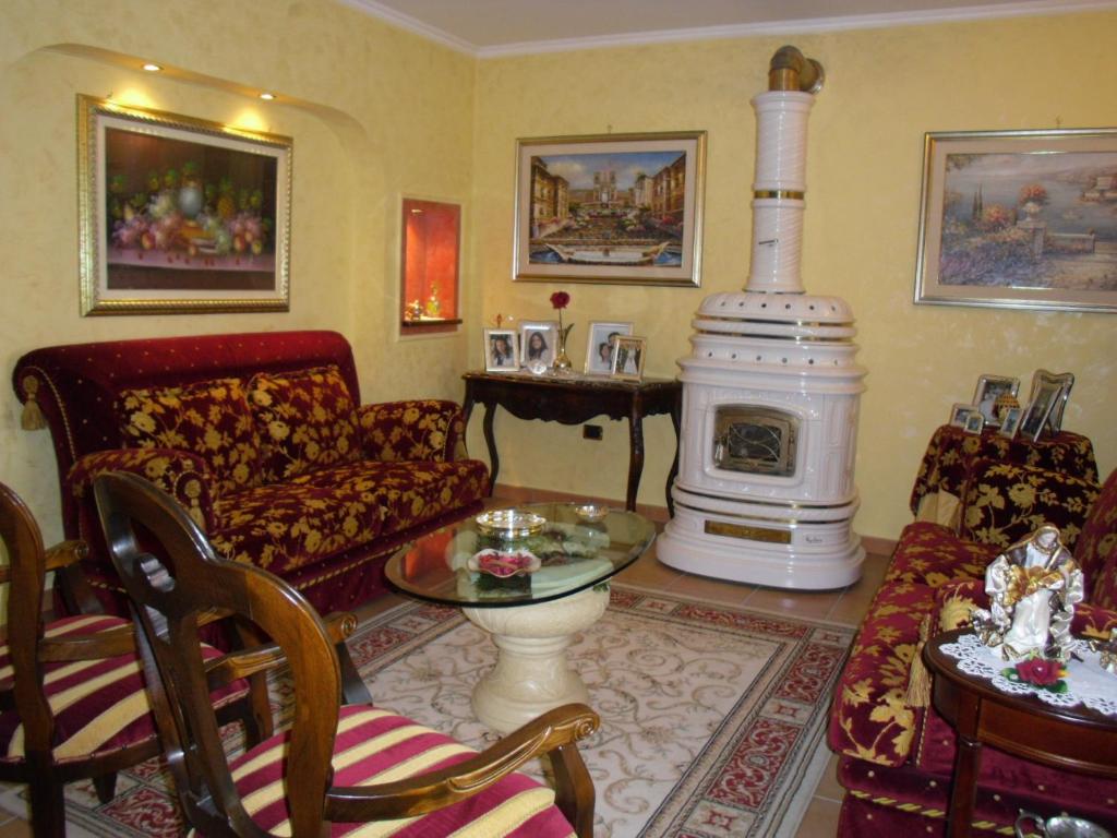 A seating area at B&B Il Cantico