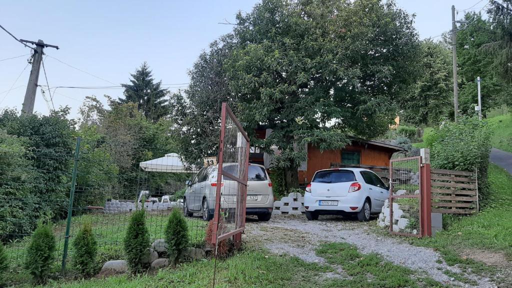 Aed väljaspool majutusasutust Onix- Kis-tó Apartman ORFŰ