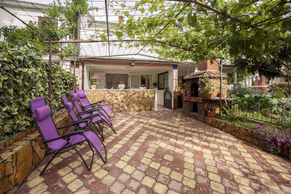 Vonkajšia záhrada v ubytovaní Apartment in Rovinj - Istrien 11608
