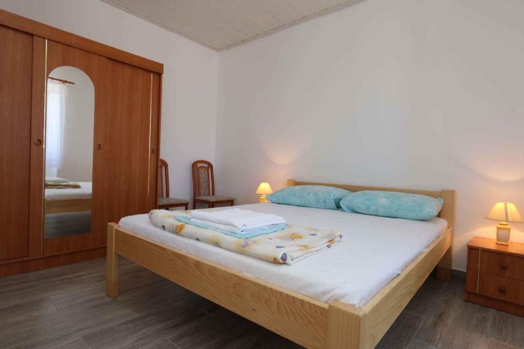Postel nebo postele na pokoji v ubytování Apartment in Silo/Insel Krk 13441