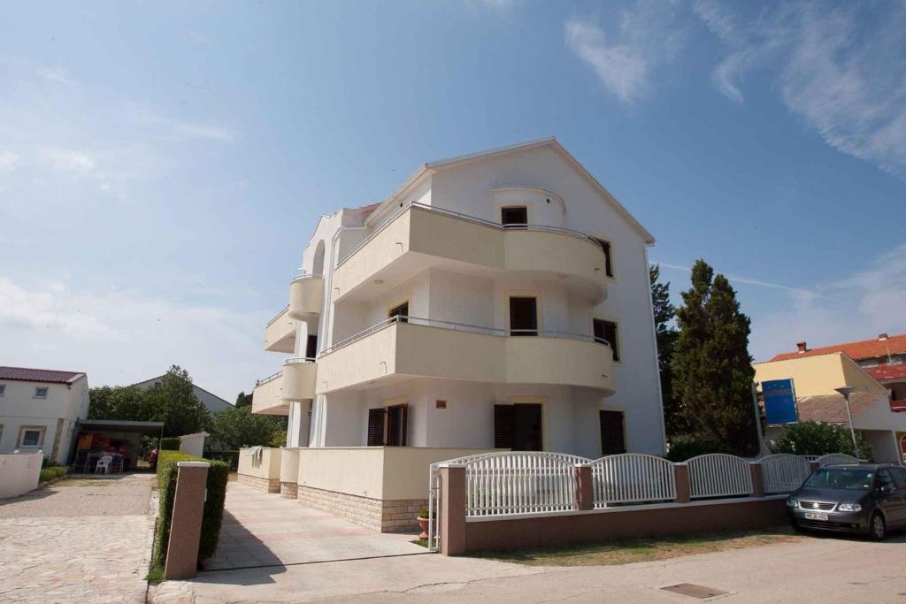 Budova, kde se apartmán nachází