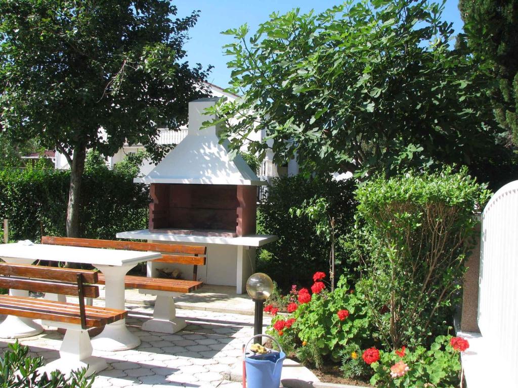 Zahrada ubytování Apartments in Sabunike/Zadar Riviera 7981