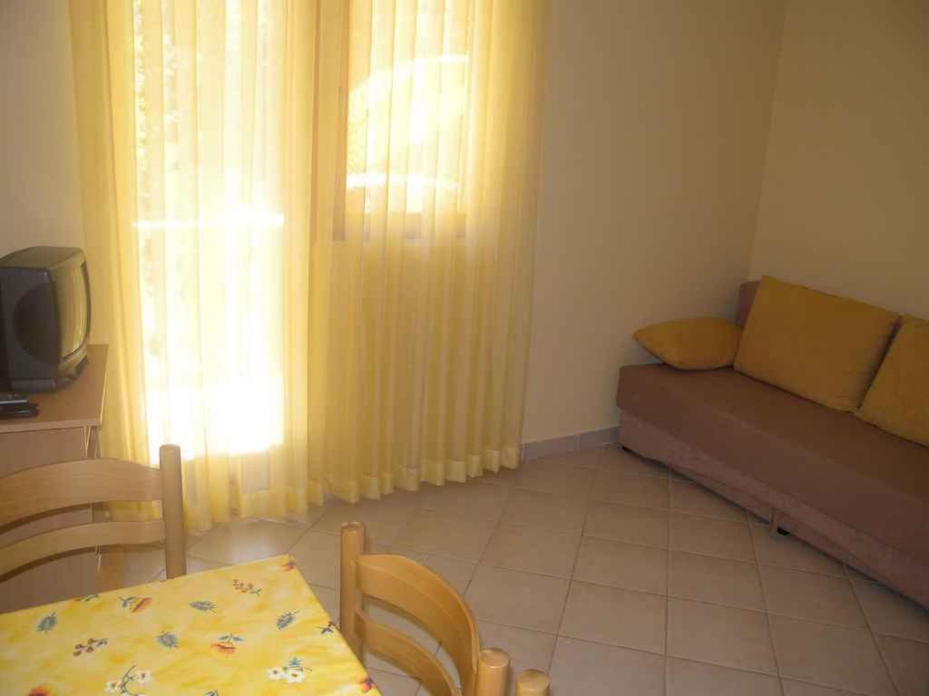 Posedenie v ubytovaní Apartment in Rovanjska 6793