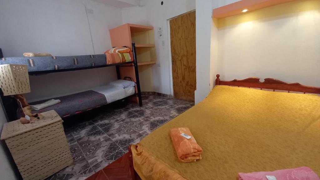 Alojamiento El Cardon Tilcara tesisinde bir ranza yatağı veya ranza yatakları