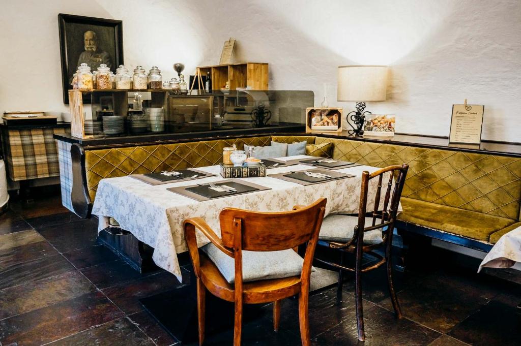 Fotografie z fotogalerie ubytování Der Eberhard - Wohnen & Essen bei Ilse v destinaci Sankt Michael in Obersteiermark