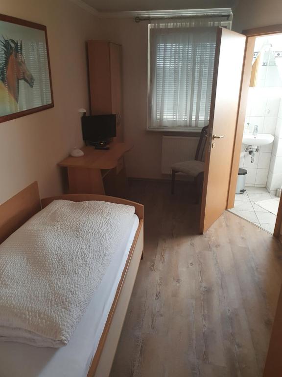 Postel nebo postele na pokoji v ubytování Restaurant-Hotel Dimitra