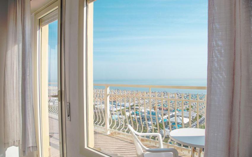 Nespecifikovaný výhled na moře nebo výhled na moře při pohledu z hotelu