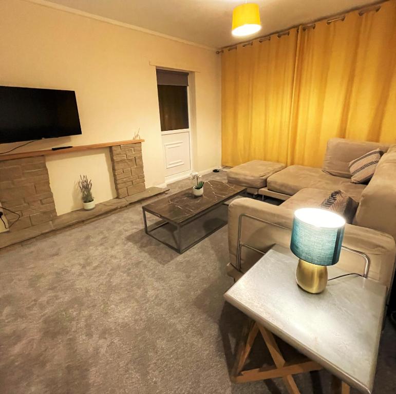 Luke stays - Cheveley Park - Twee-slaapkamer Appartement