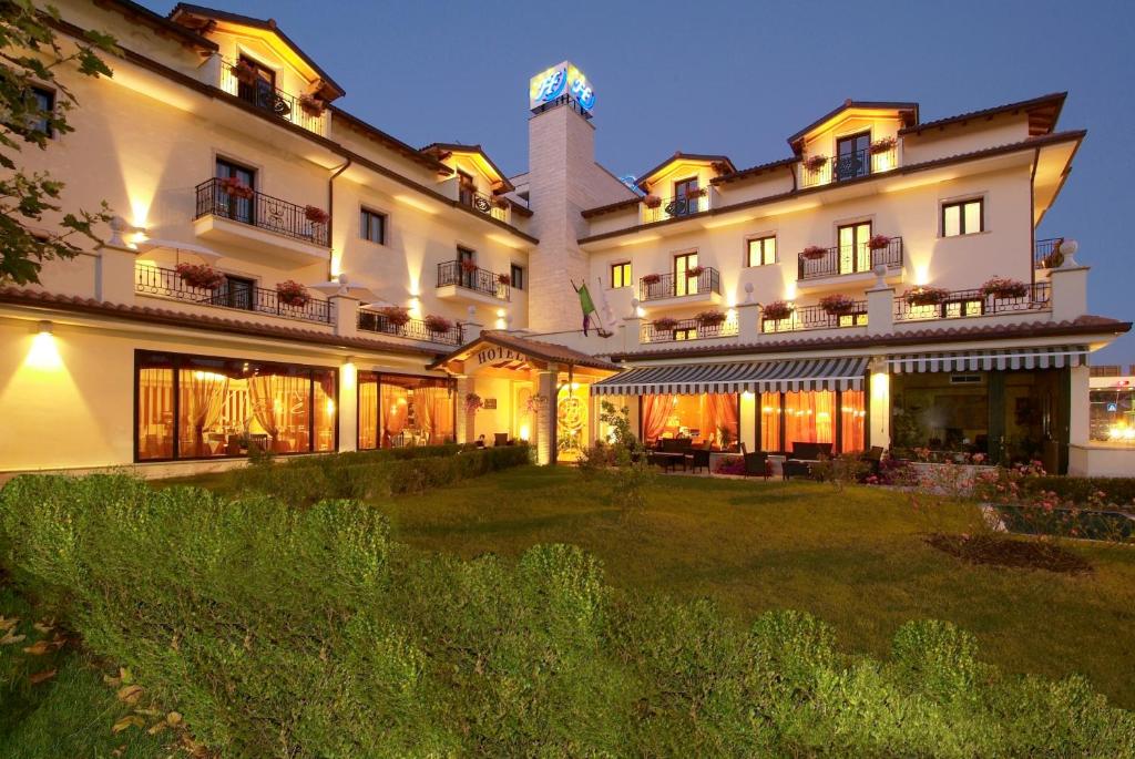 Budova, kde se hotel nachází