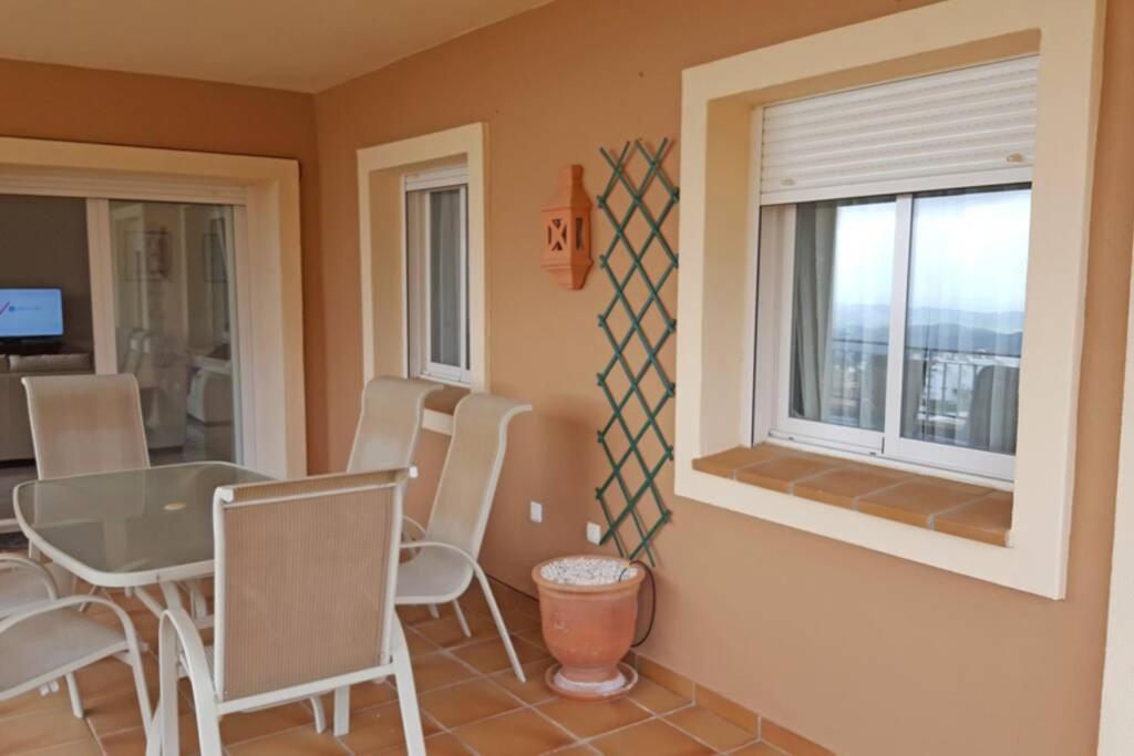Fotografia z galérie ubytovania R30 Mountain and sea views 3 bedroom apartment v destinácii Málaga