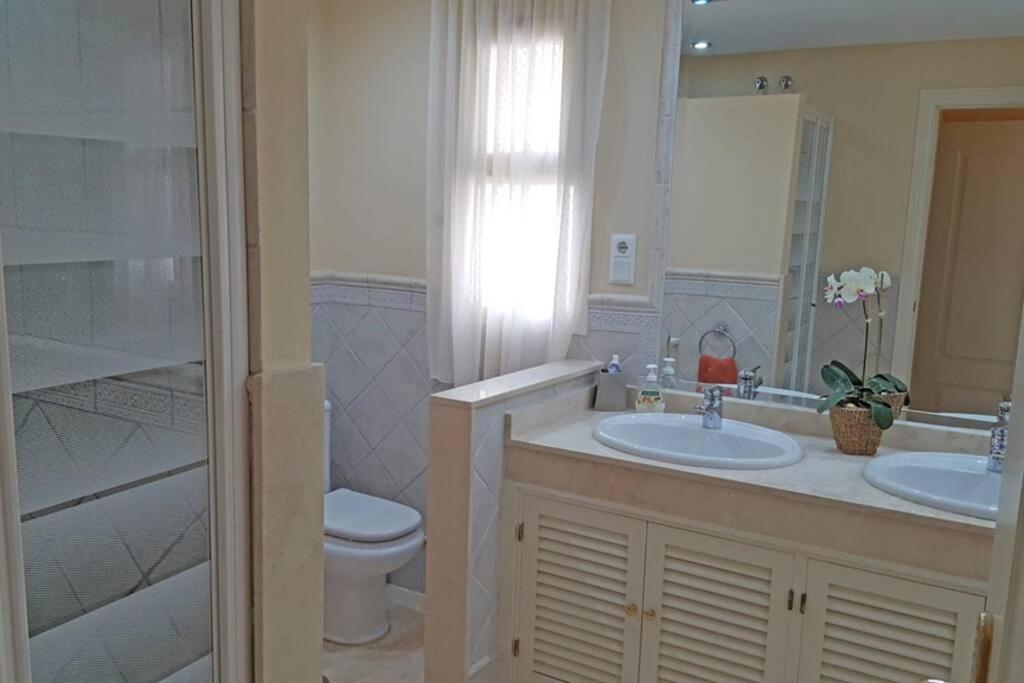 Fotografia z galérie ubytovania R30 Mountain and sea views 3 bedroom apartment v destinácii Málaga
