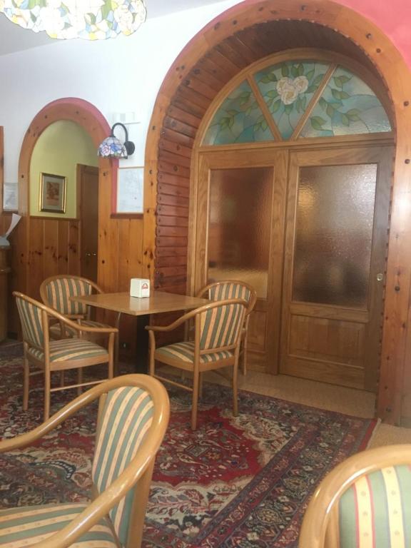 Część wypoczynkowa w obiekcie Hotel Americana
