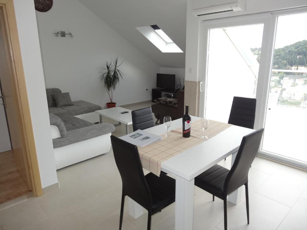 Χώρος καθιστικού στο Apartments Orchidea