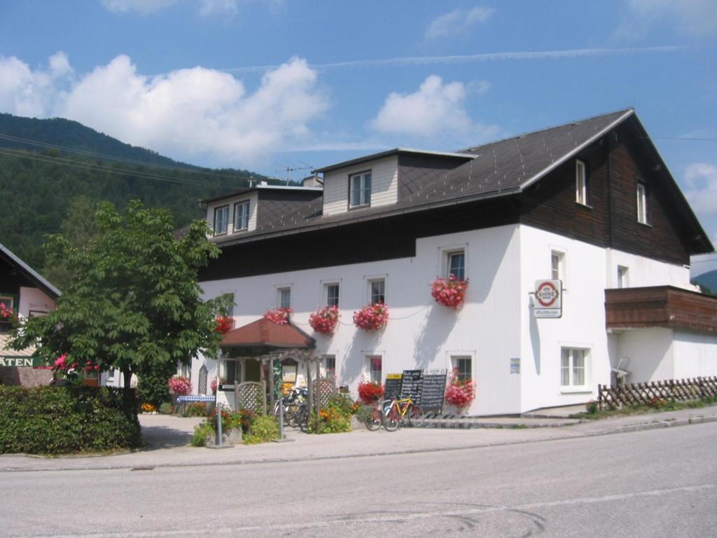 Fotografia z galérie ubytovania Gästehaus Dürnberger - Klein, aber fein - Gemütliche Zimmer in ruhiger, idyllischer Lage v destinácii Molln