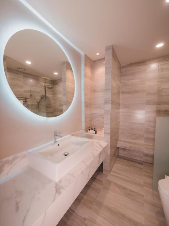 Koupelna v ubytování 56 Hotel