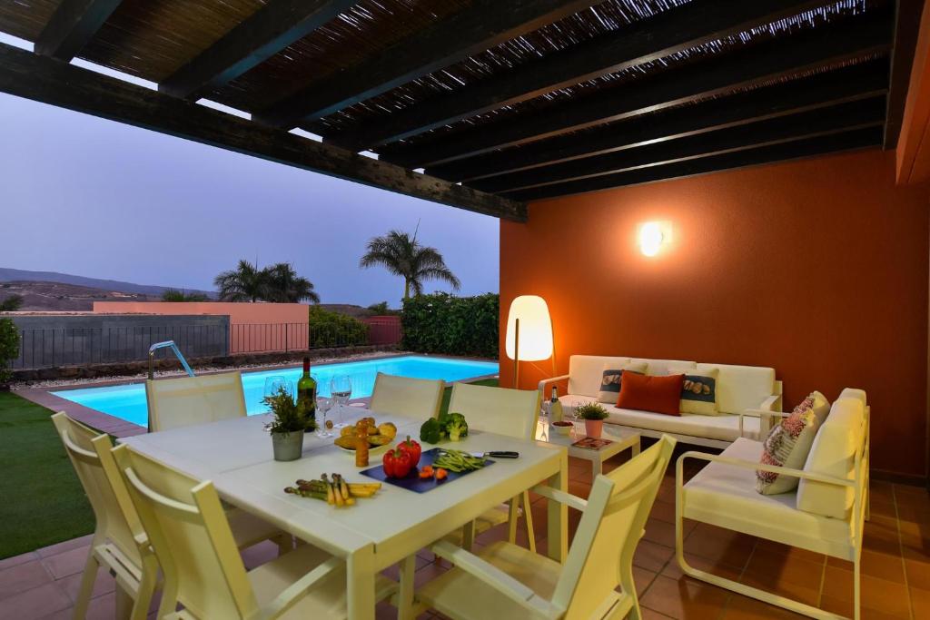The swimming pool at or close to Albatross by VillaGranCanaria