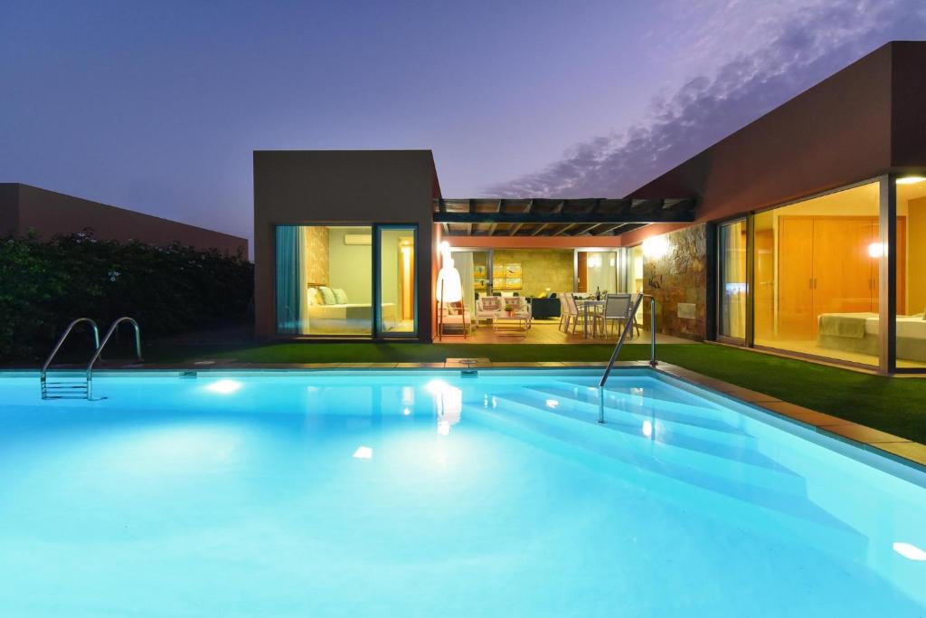 The swimming pool at or close to Albatross by VillaGranCanaria