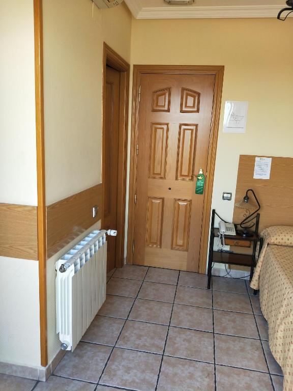 Hostal Maria Ronda - 3