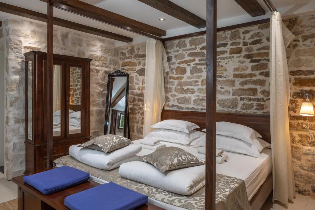 Posteľ alebo postele v izbe v ubytovaní Luxury spacious studio in the heart of Split