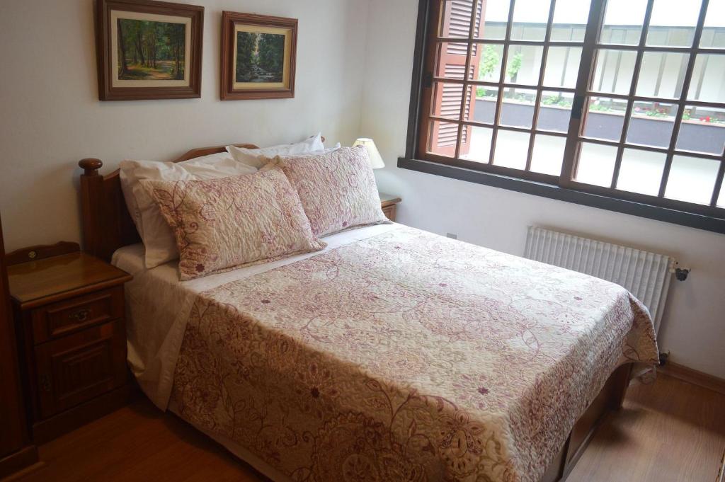 Apartamento a 3 quadras da Rua Coberta  Apartamento a 3 quadras da Rua Coberta