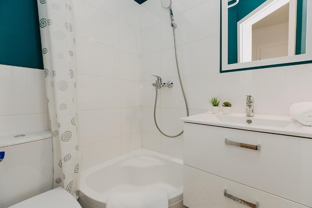 Fotografia z galérie ubytovania Stadion Narodowy Warszawa UNIT ApartmentMini noclegi Super lokalizacja przy Metro MiniStudio with private banthroom vo Varšave