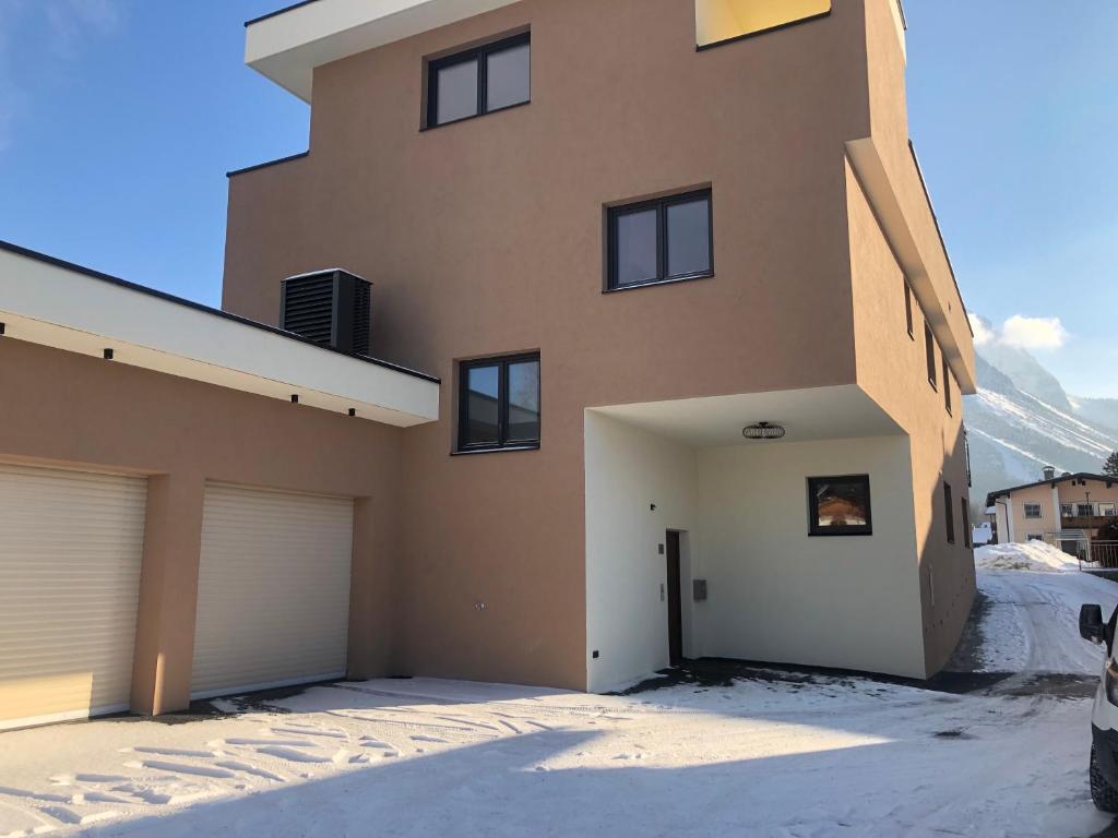 Budova, v ktorej sa apartmán nachádza