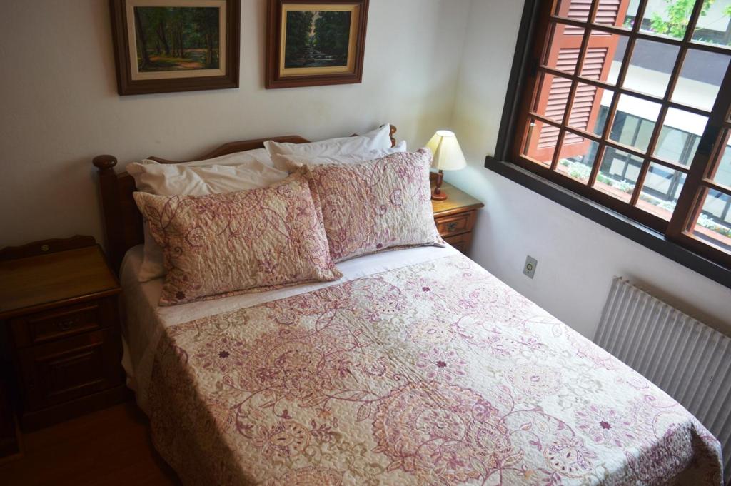 Apartamento a 3 quadras da Rua Coberta  Apartamento a 3 quadras da Rua Coberta