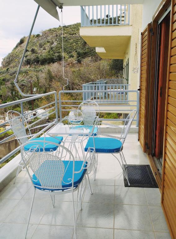 Balkón nebo terasa v ubytování Pelagos House "the seaside experience"