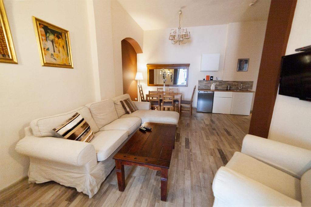 Posedenie v ubytovaní Lounge Apartments