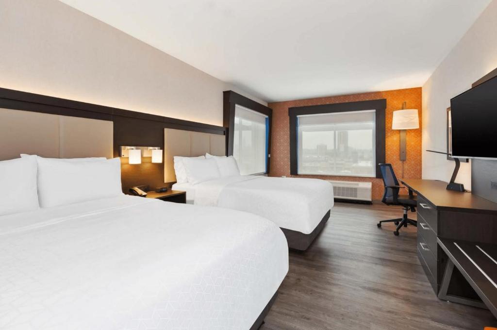 Holiday Inn Express & Suites Jersey City - Holland Tunnel, an IHG Hotel - 
