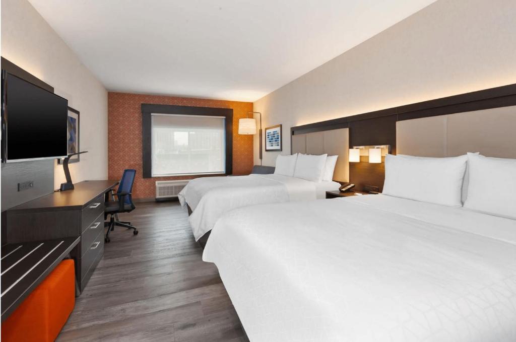 Holiday Inn Express & Suites Jersey City - Holland Tunnel, an IHG Hotel - 