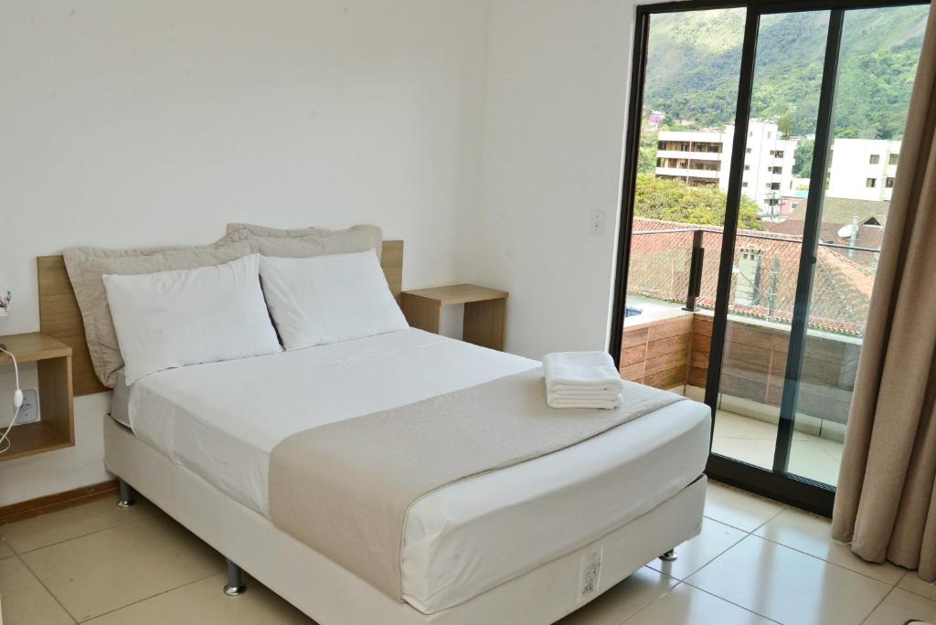  SUPER CASA de 10 suítes no coração de Teresópolis